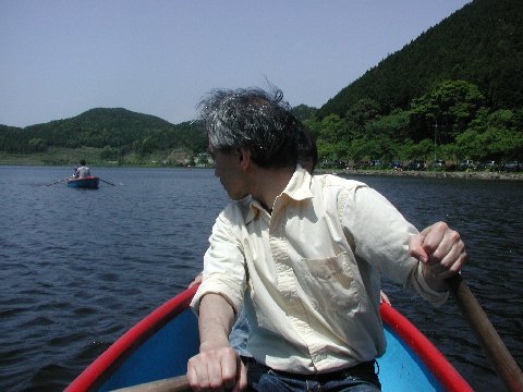藺牟田池でボート遊び